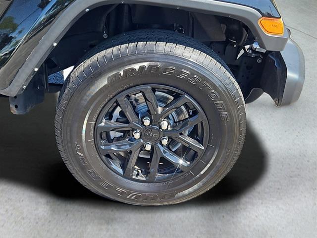2022 Jeep Gladiator Sport photo 4