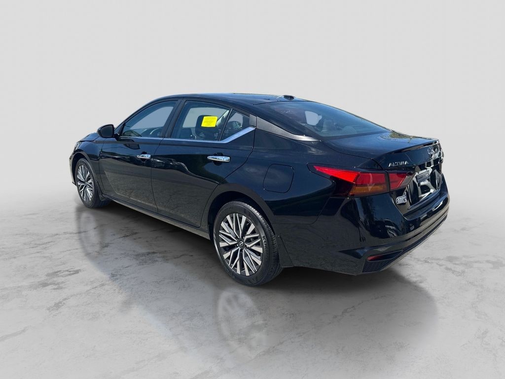 Certified 2024 Nissan Altima 2.5 SV Sedan