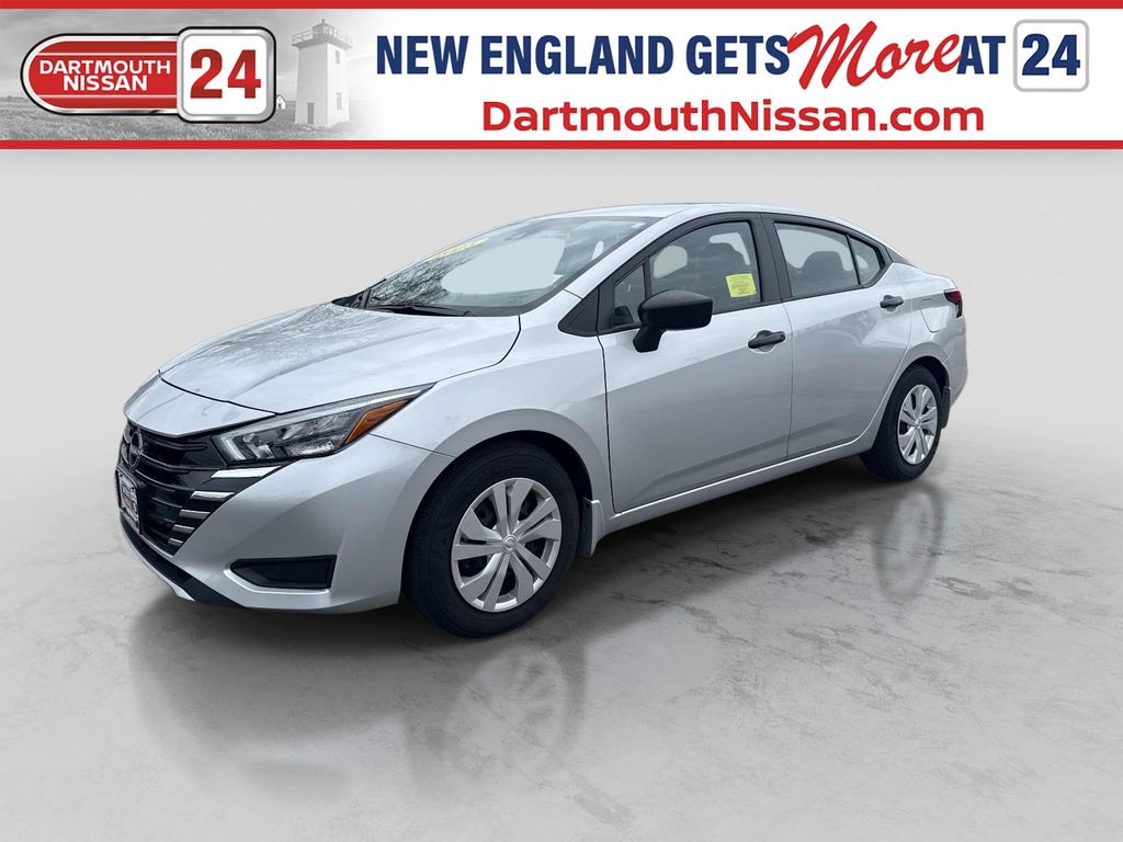 2025 Nissan Versa 1.6 S CVT's photo