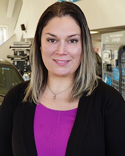 Staff member Krystal Matos from ID_aa08519ba128