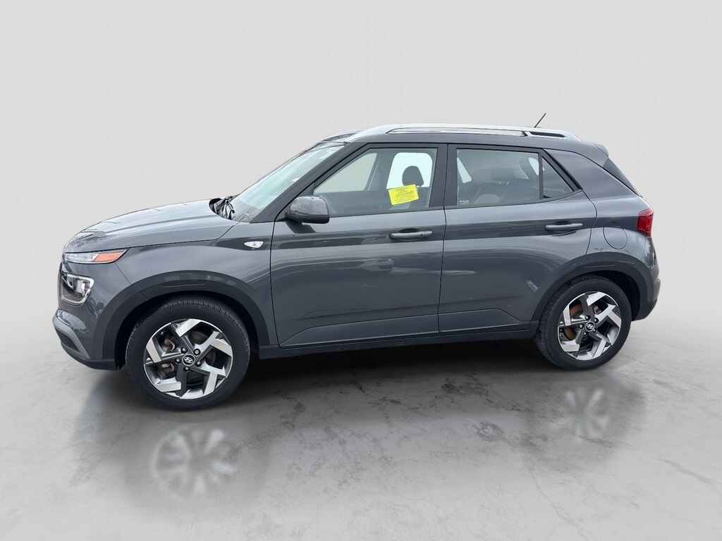 Used 2024 Hyundai Venue SEL SUV