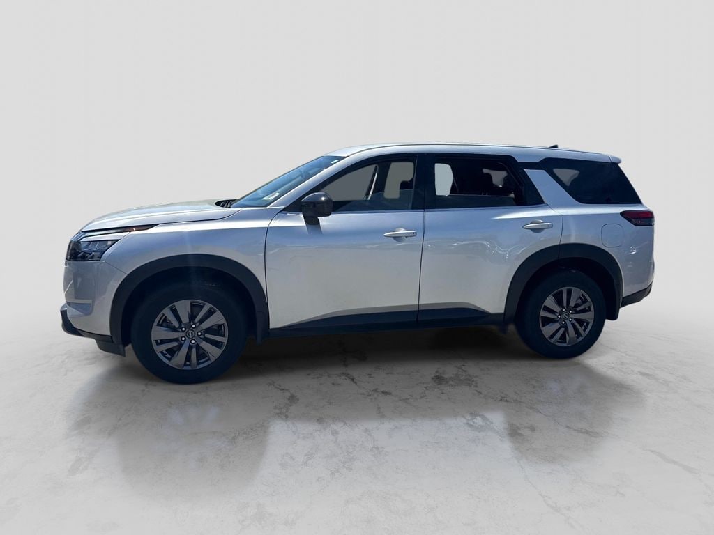 Certified 2025 Nissan