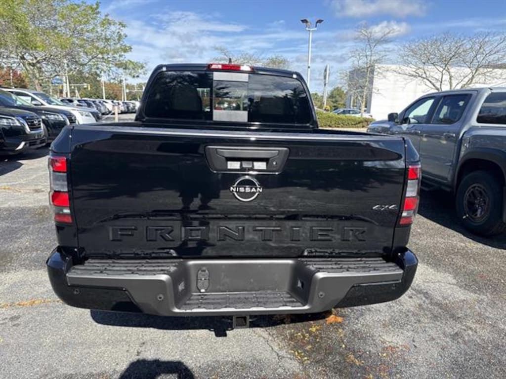 New 2026 Nissan Frontier Crew Cab SV 4x4