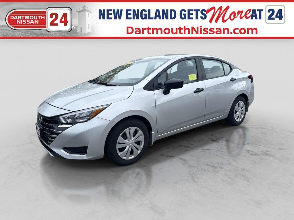 2025 Nissan Versa 1.6 S CVT's photo