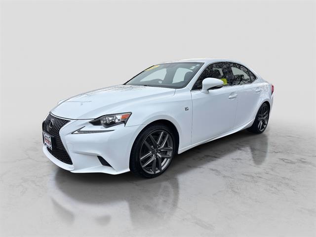 2016 Lexus IS 300's photo