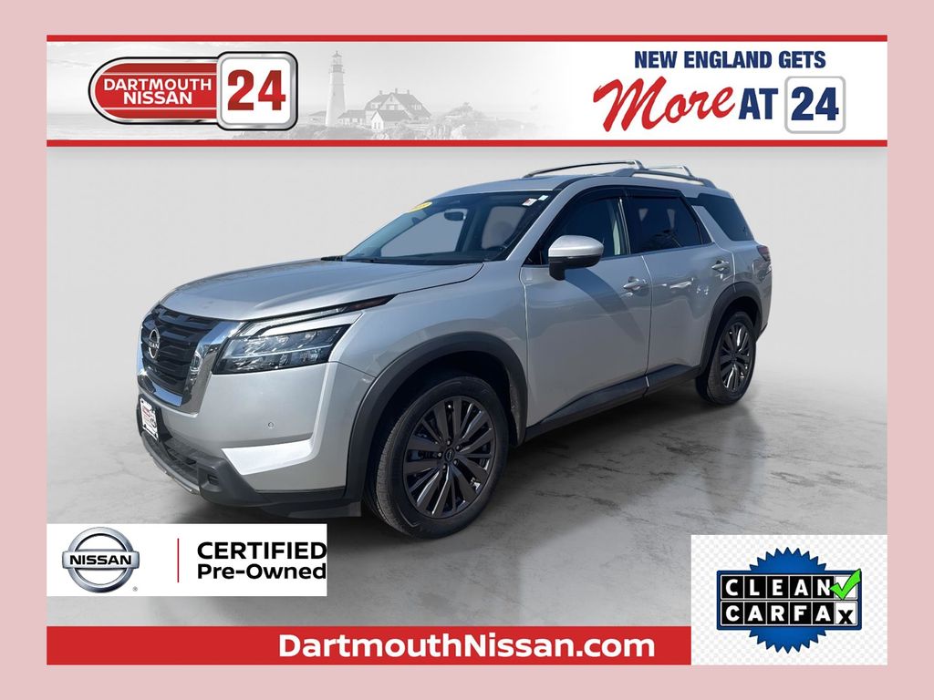 2023 Nissan Pathfinder SL