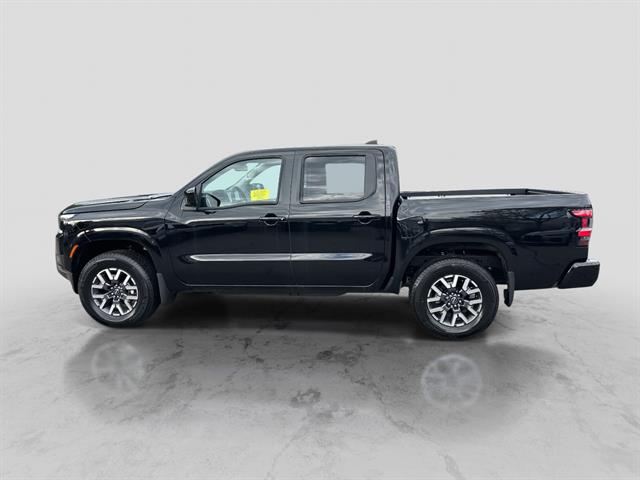 2025 Nissan Frontier SL photo 2