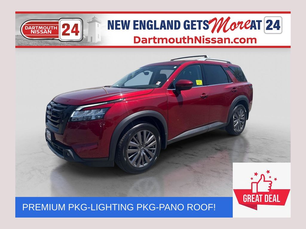 2023 Nissan Pathfinder SL 4WD's photo