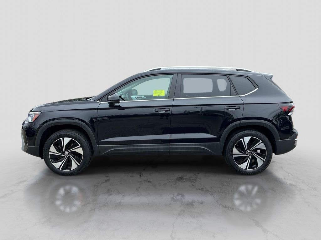 Used 2025 Volkswagen Taos 1.5T SE SUV