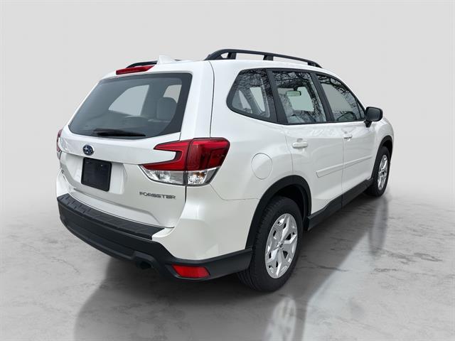 2022 Subaru Forester Base photo 4