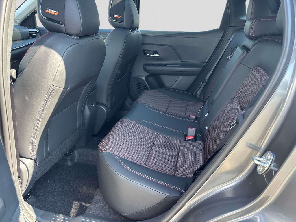 2026 Nissan KICKS SR AWD - Photo 5