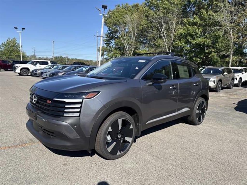 New 2026 Nissan Kicks SR