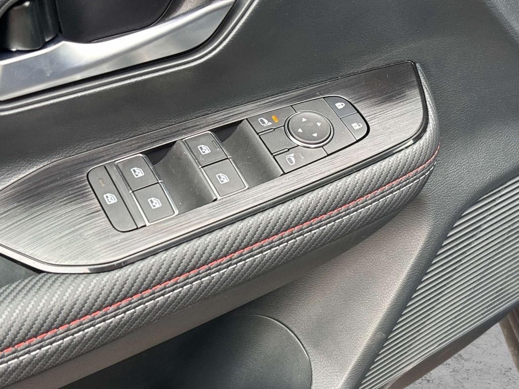 2026 Nissan KICKS SR AWD - Photo 8