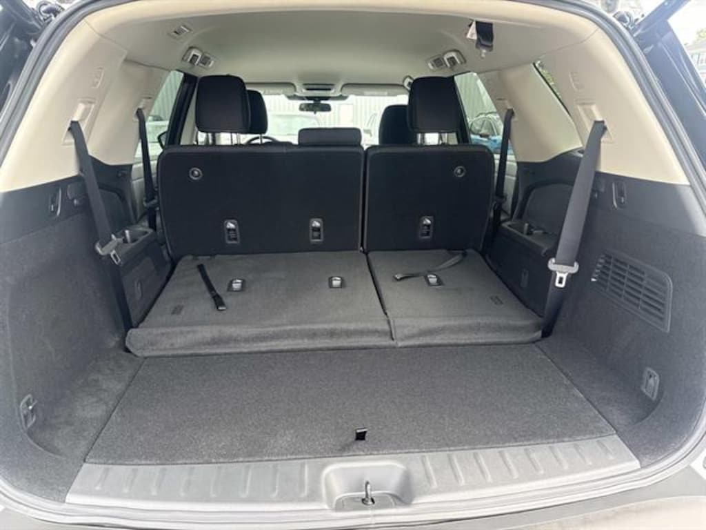 New 2025 Nissan Pathfinder SV 4WD