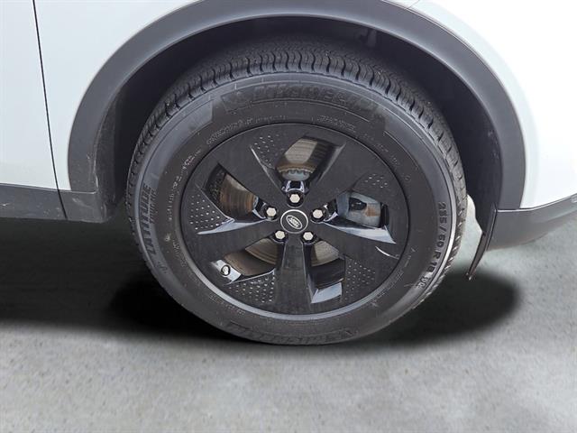 2020 Land Rover Discovery Sport S photo 3