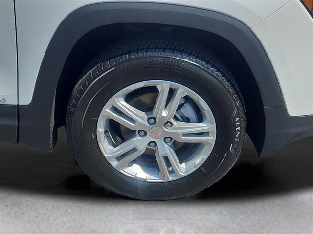 2023 Gmc Terrain SLE photo 2