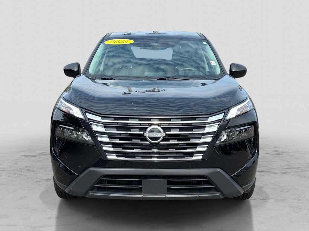 Used 2025 Nissan