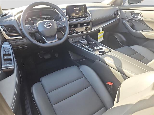 2026 Nissan Rogue AWD SV photo 4