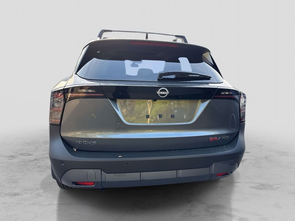 New 2026 Nissan Kicks SR SUV