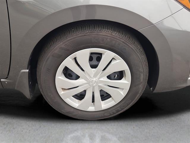 2025 Nissan Versa 1.6 S photo 2