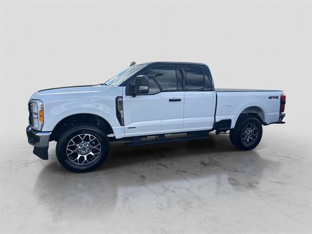 2023 Ford F-250 photo 2