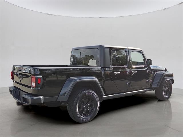 2022 Jeep Gladiator Sport photo 3