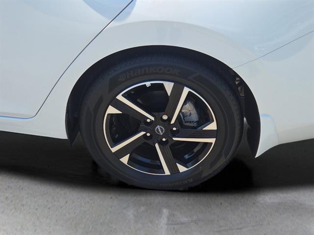 2025 Nissan Sentra SV photo 3