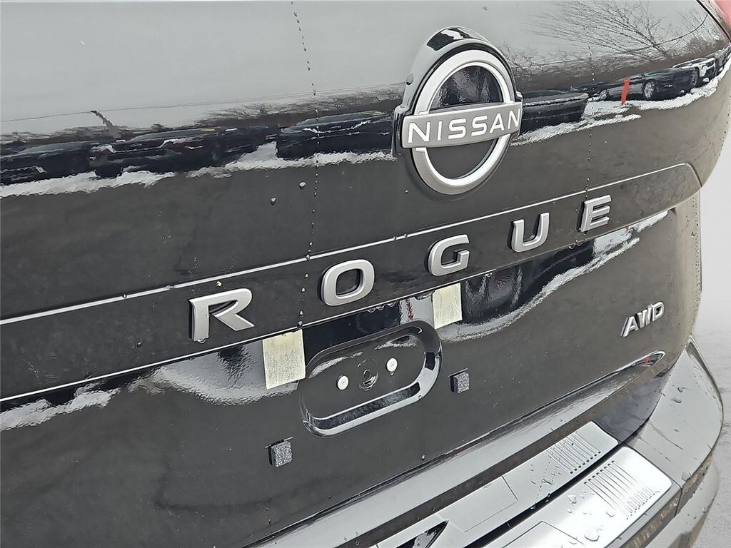 New 2026 Nissan Rogue SV SUV