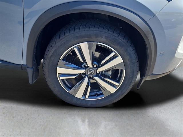 2023 Nissan Rogue SL photo 4