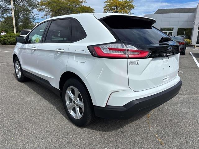 2023 Ford Edge SE photo 3