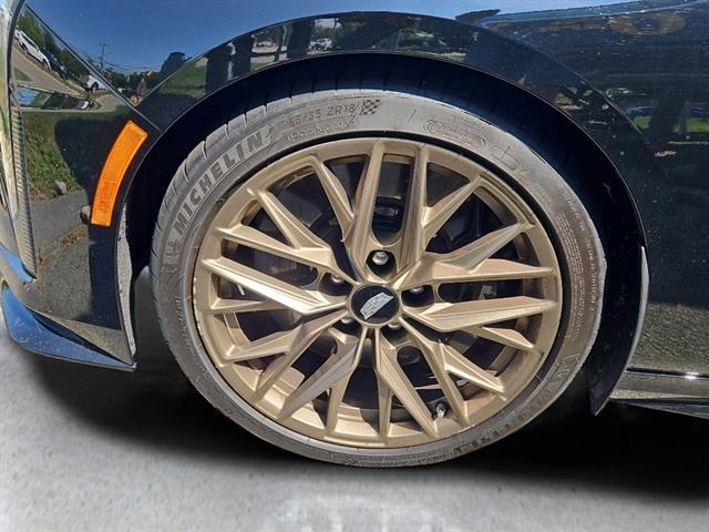 2024 Cadillac CT4 photo 2