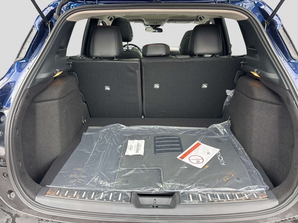 New 2026 Nissan Kicks SR SUV