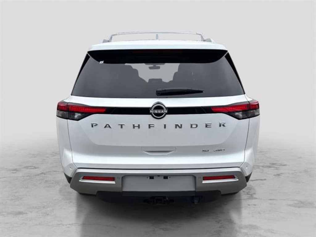 New 2025 Nissan Pathfinder SL 4WD