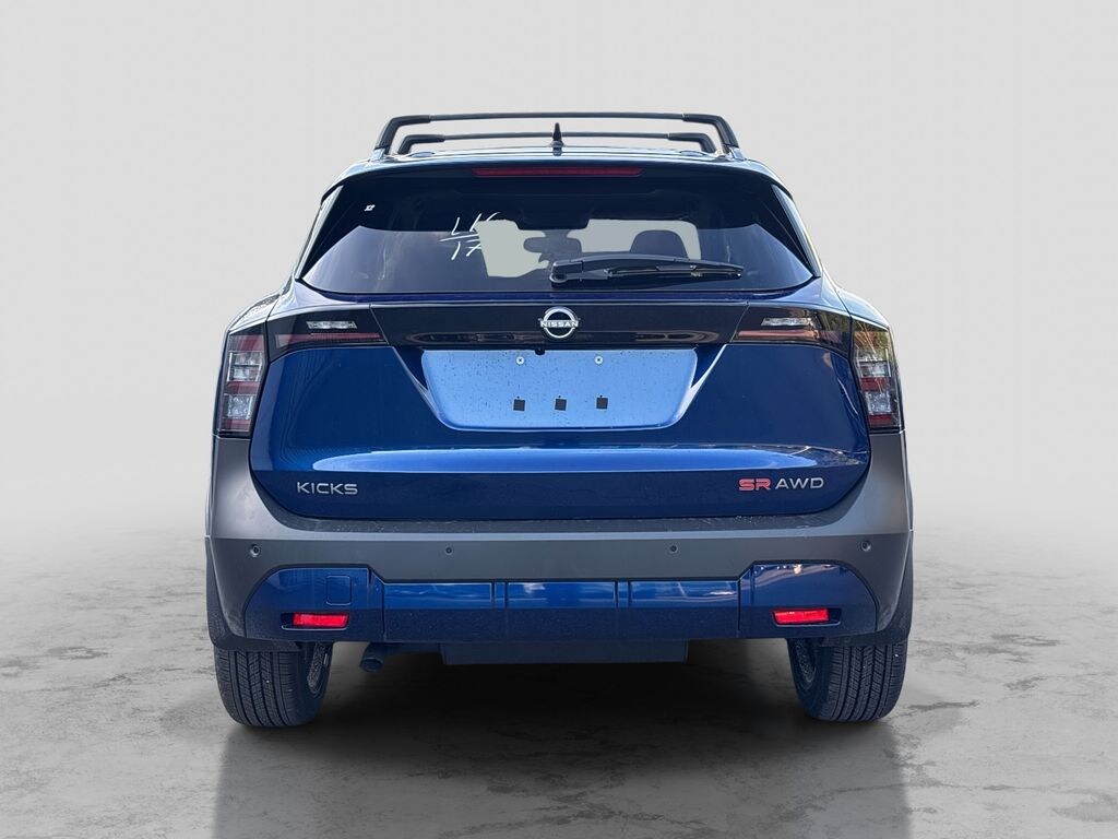 New 2026 Nissan Kicks SR SUV