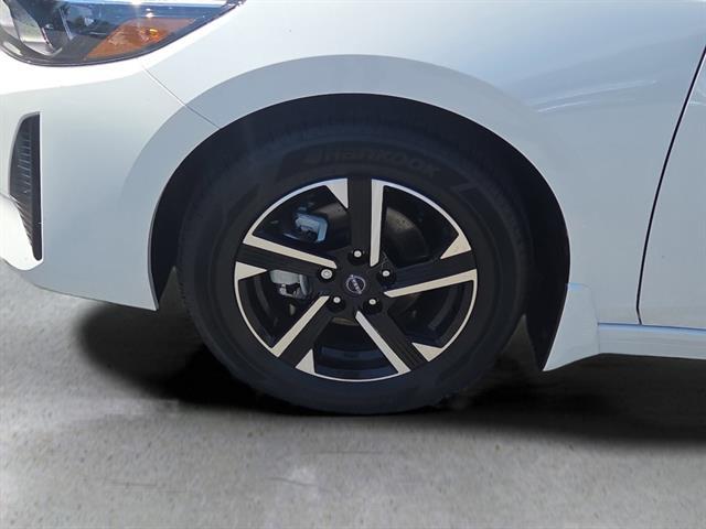 2025 Nissan Sentra SV photo 2