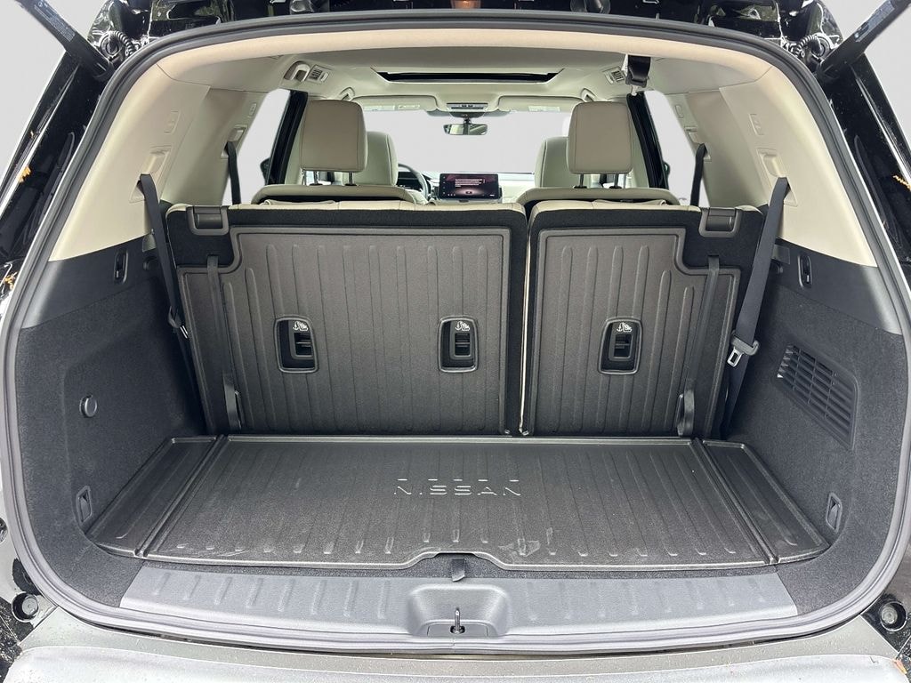 New 2026 Nissan Pathfinder SL SUV