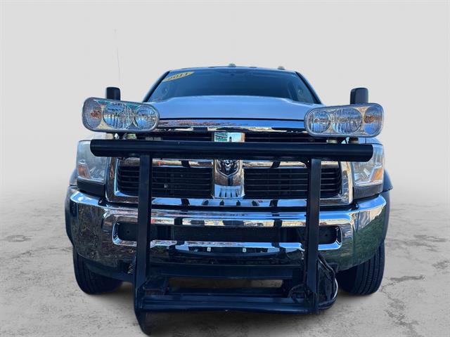 2011 Ram 5500 ST SLT photo 2