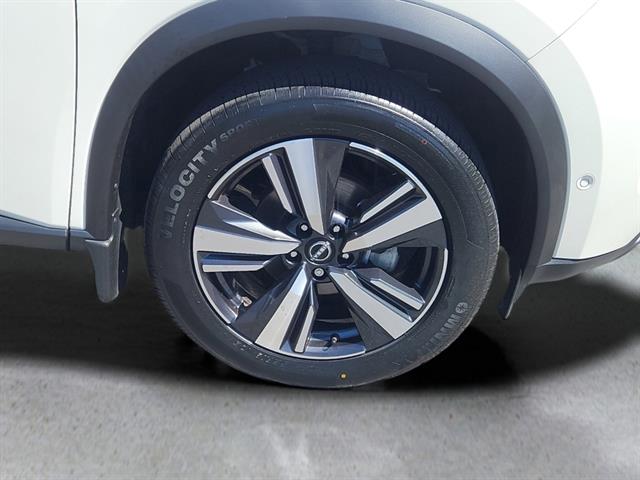 2023 Nissan Rogue SL photo 4