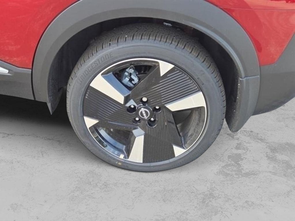 New 2026 Nissan Kicks SR SUV