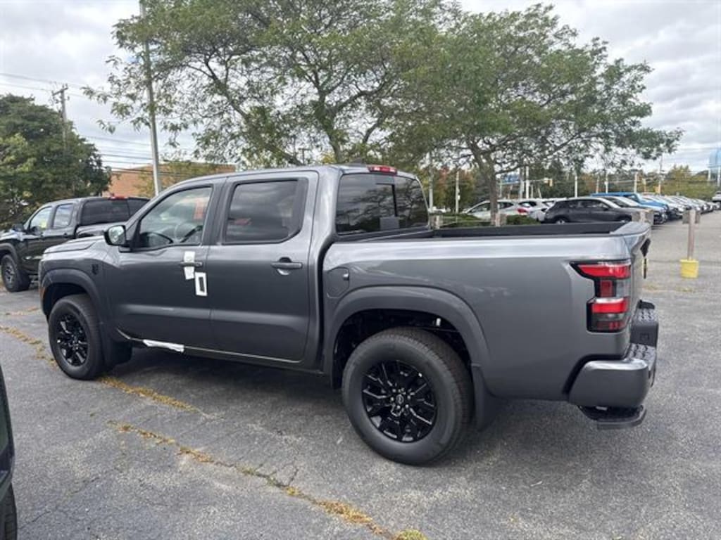 New 2026 Nissan Frontier Crew Cab SV 4x4