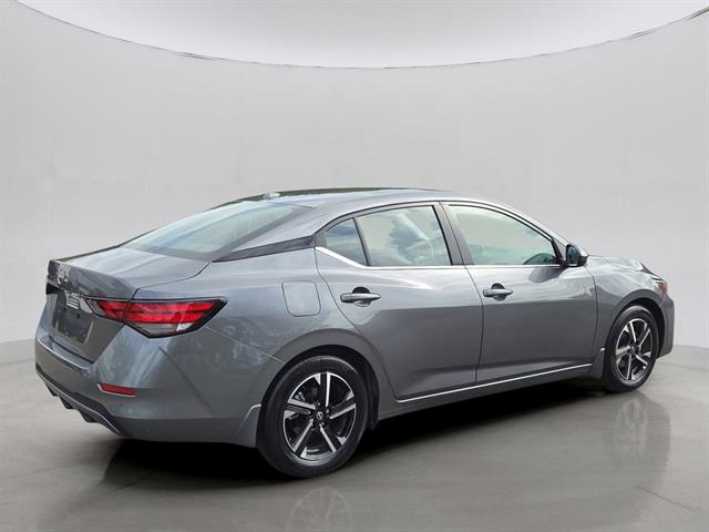 2025 Nissan Sentra SV photo 3