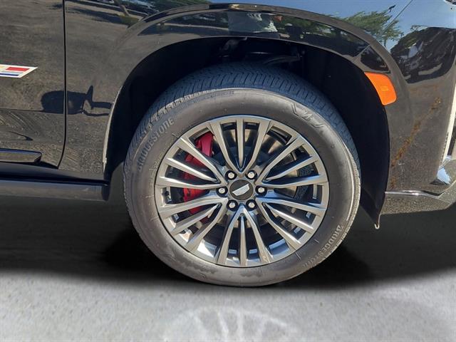 2023 Cadillac Escalade ESV V-Series photo 2