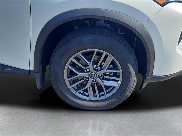 2025 Nissan Rogue S photo 4