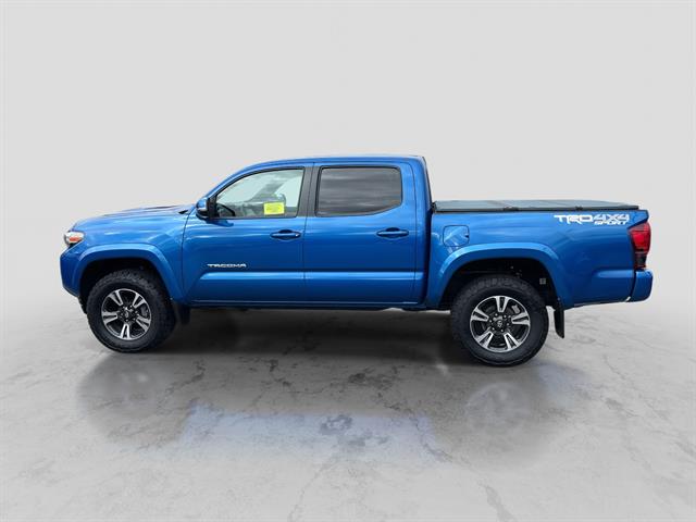 2018 Toyota Tacoma TRD Sport Double Cab photo 2