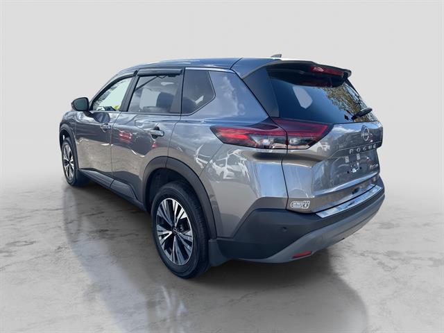 2023 Nissan Rogue SV photo 3