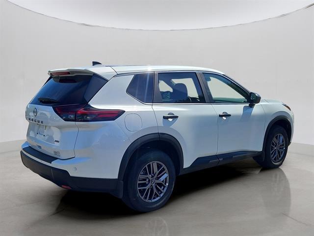 2025 Nissan Rogue S photo 3