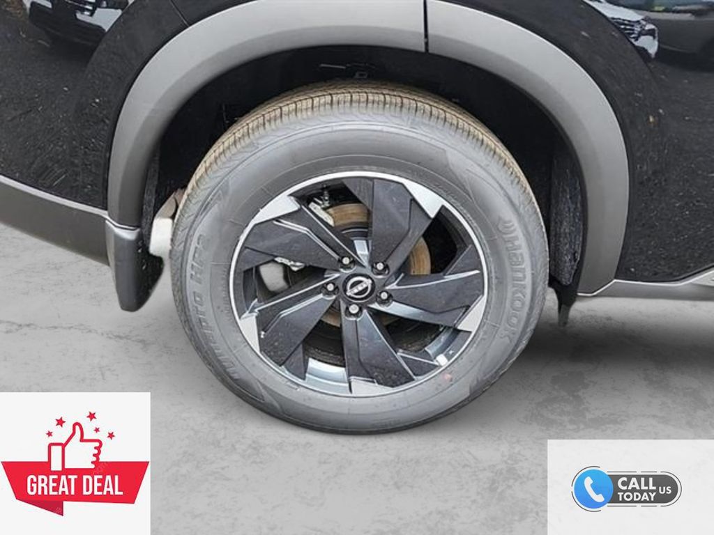 2025 Nissan Rogue SV - Photo 4