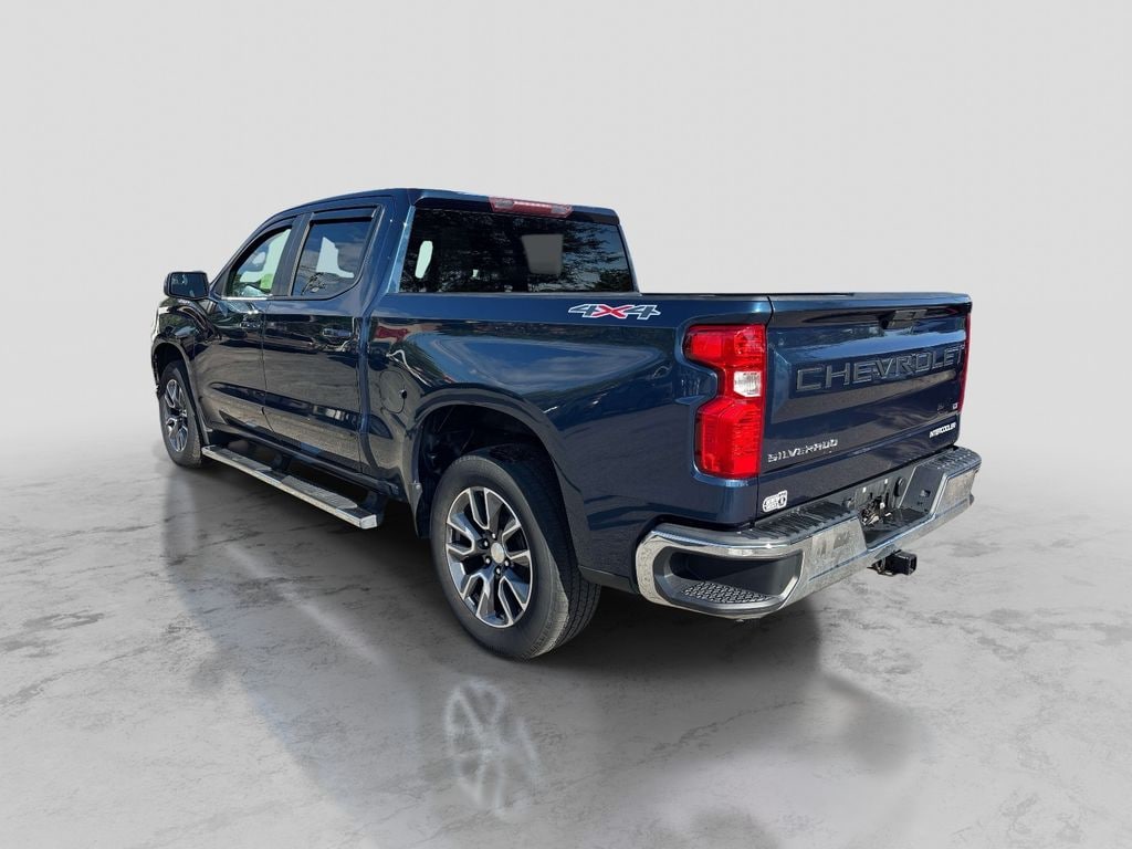 Used 2021 Chevrolet Silverado 1500 LT Truck Crew Cab