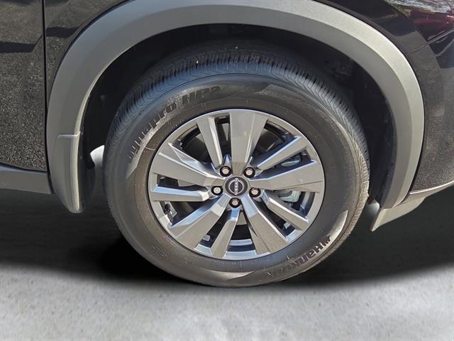 2025 Nissan Pathfinder S photo 3