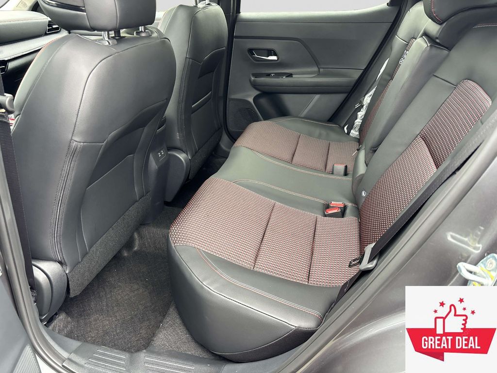 2026 Nissan KICKS SR AWD - Photo 4